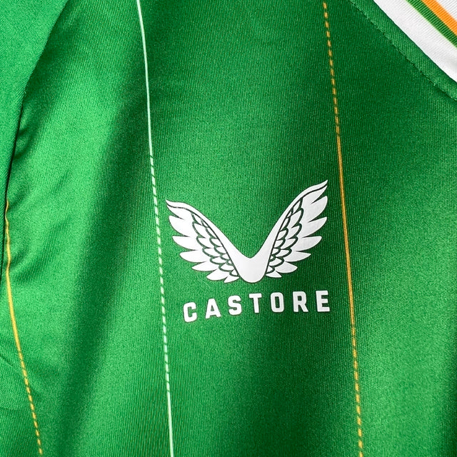 Kit Infantil Irlanda I Castore 23/24 - Verde com detalhes em laranja