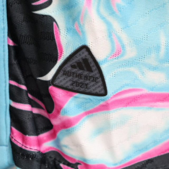 Camisa Seleção Argentina Edição Especial 23/24 - Jogador Adidas Masculina - Preta com detalhe em azul e rosa