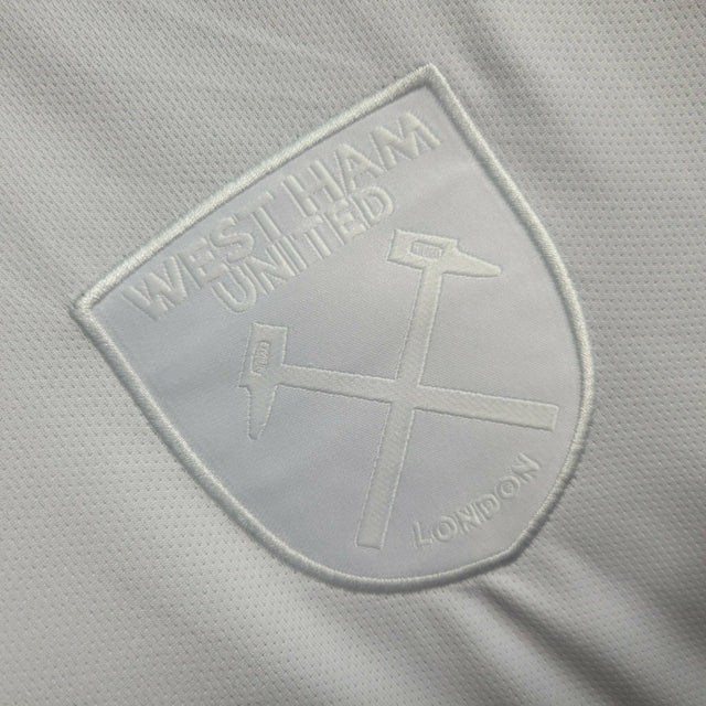 Camisa West Ham II 23/24 - Torcedor Umbro Masculina -Branca com detalhes vinho e preto