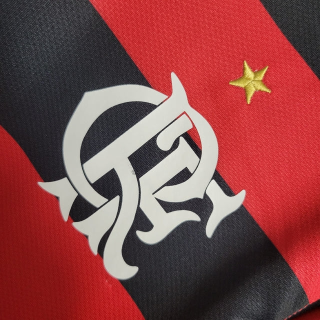 Camisa Retrô Flamengo I 2009 manga longa - Nike Masculina - Vermelha e preta com detalhes em branco e dourado