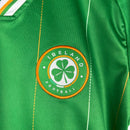 Kit Infantil Irlanda I Castore 23/24 - Verde com detalhes em laranja