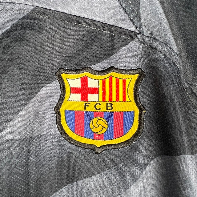 Kit Infantil Barcelona Goleiro Nike 23/24 - Preto com detalhes em branco