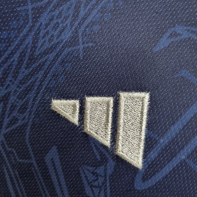 Camisa Seleção da Argentina Edição Especial 22/23 - Torcedor Adidas Masculina - Roxa com detalhes em cinza