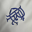 Kit Infatil Rangers II Castore 23/24 - Branco com detalhes em azul e vermelho