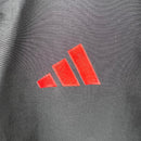 Jaqueta Corta-Vento River Plate 23/24 Masculina Adidas - Preta com detalhes em vermelho e branco