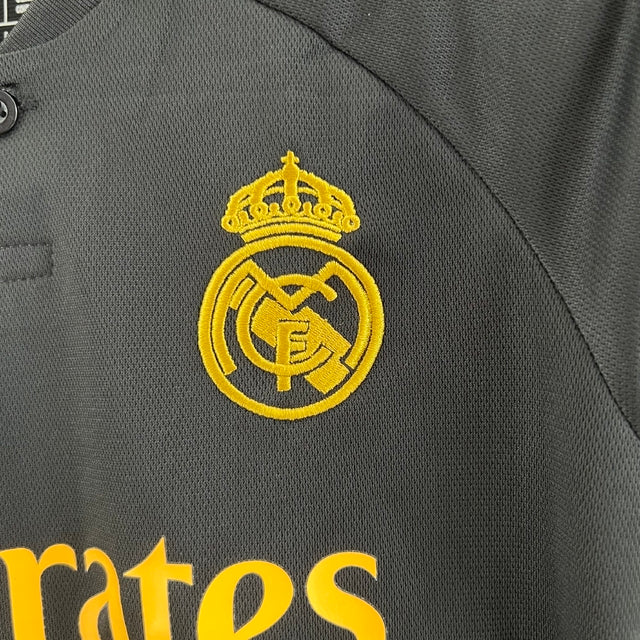 Kit Infantil Real Madrid III 23/24 Adidas - Preto com detalhes em amarelo