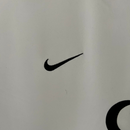 Camisa Retrô Manchester United II 2002/2003 - Nike Masculina - Branca com detalhes em preto