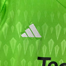 Kit Infantil Manchester United Goleiro Adidas 23/24 - Verde com detalhes em preto