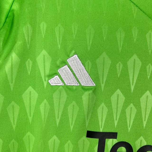 Kit Infantil Manchester United Goleiro Adidas 23/24 - Verde com detalhes em preto