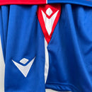 Kit Infantil Crystal Palace I Macron 23/24 - Vermelho e azul com detalhes em branco