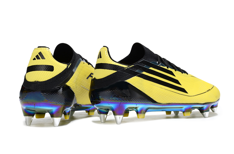 Chuteira Adidas Campo F50 Elite SG Trava Mista - Amarelo