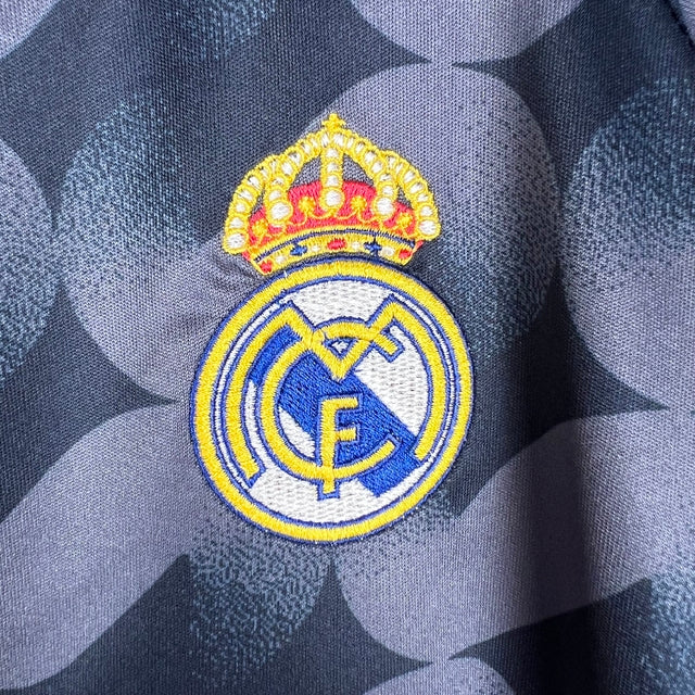 Kit Infantil Real Madrid III 23/24 Adidas - Azul com detalhes em amarelo e branco