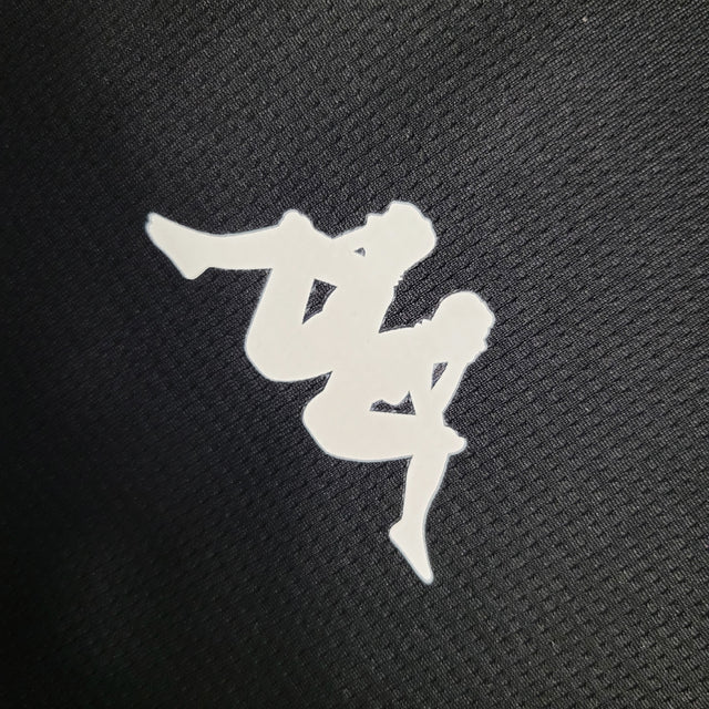 Camisa Vasco da Gama II Edição especial LGBTQIAPN+ 23/24 -  Kappa Feminina - Preta com detalhes na faixa nas cores de um Arco-íris