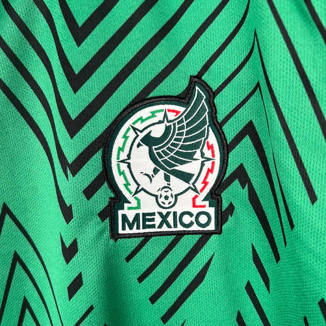 Camisa Seleção do México Edição especial 23/24 - Torcedor Masculina - Verde com detalhes em vermelho e preto