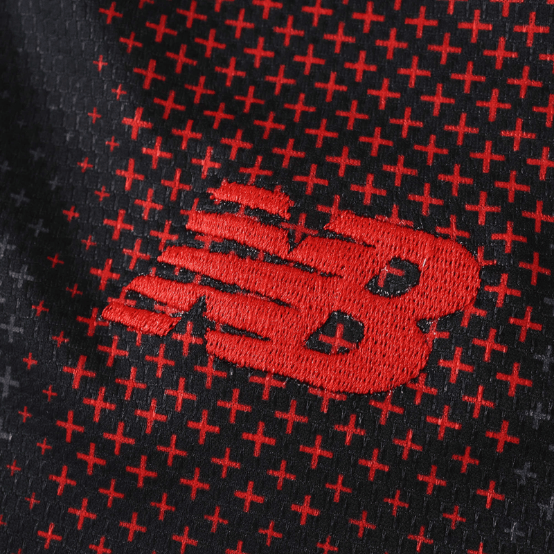 Camisa Bayer Leverkusen Home 2025/2026 New Balance Preta e Vermelha Torcedor Masculina