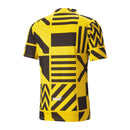 Camisa Borussia Dortmund Pré-Jogo 22/23 - Torcedor Puma Masculina - Amarela e preta