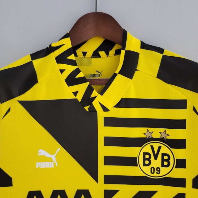 Camisa Borussia Dortmund Pré-Jogo 22/23 - Torcedor Puma Masculina - Amarela e preta