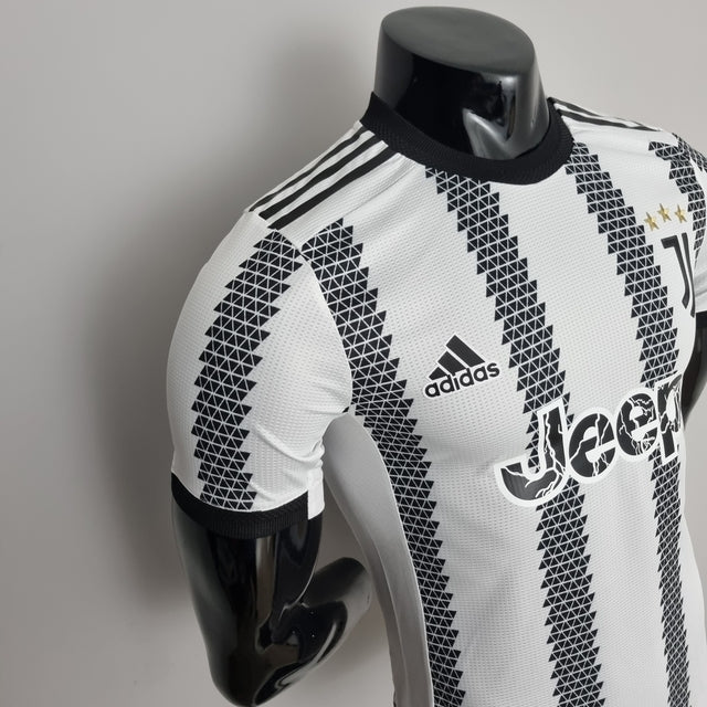 Camisa Juventus I 22/23 - Jogador Adidas Masculina - Branco com detalhes em preto