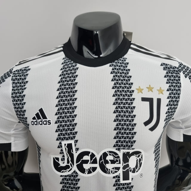 Camisa Juventus I 22/23 - Jogador Adidas Masculina - Branco com detalhes em preto