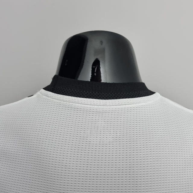 Camisa Juventus I 22/23 - Jogador Adidas Masculina - Branco com detalhes em preto