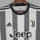 Camisa Juventus I 22/23 - Torcedor Adidas Masculina - Branca e preta