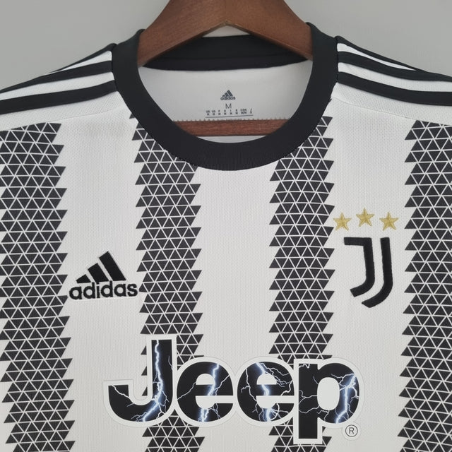 Camisa Juventus I 22/23 - Torcedor Adidas Masculina - Branca e preta