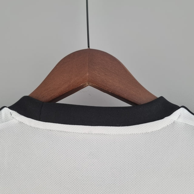 Camisa Juventus I 22/23 - Torcedor Adidas Masculina - Branca e preta