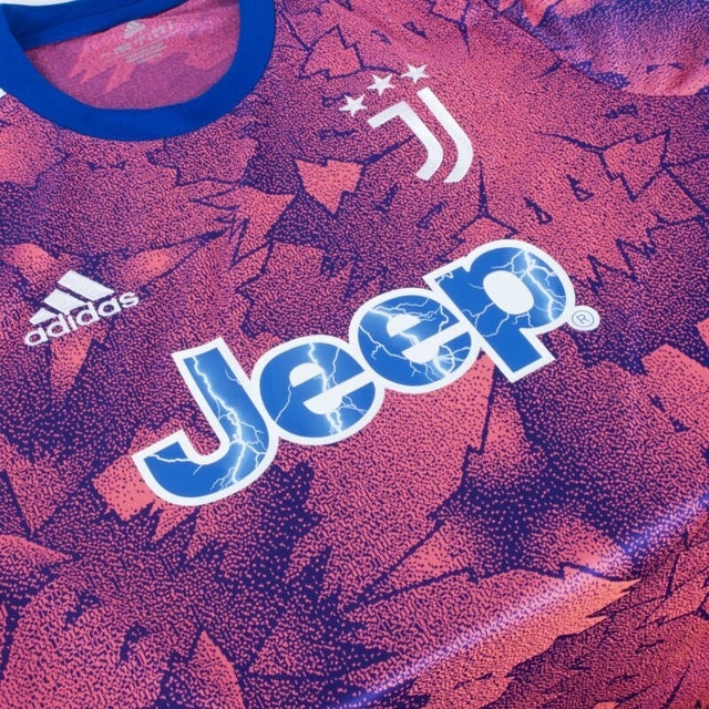 Camisa Juventus III 22/23 - Torcedor Adidas Masculina - Rosa com detalhes em azul