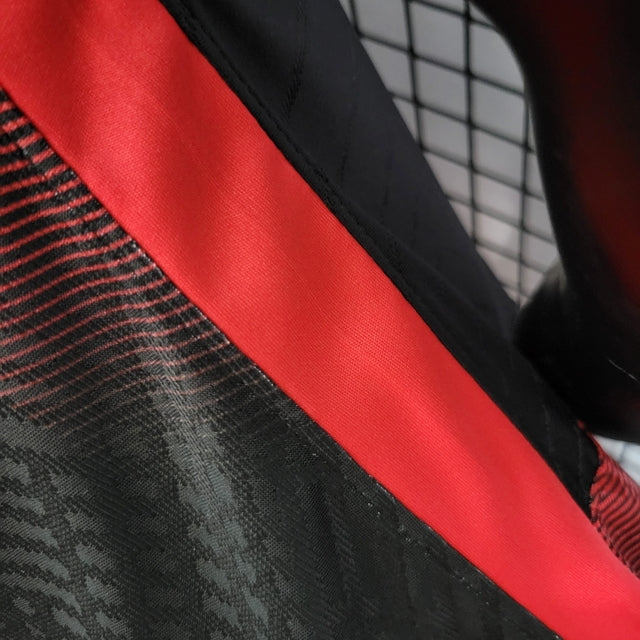 Camisa Red Bull Leipzig III 22/23 - Jogador Nike Masculina - Preta com detalhes em vermelho e amarelo