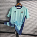 Camisa Newcastle Pré Jogo 22/23 Masculina Castore Torcedor - Azul Celeste