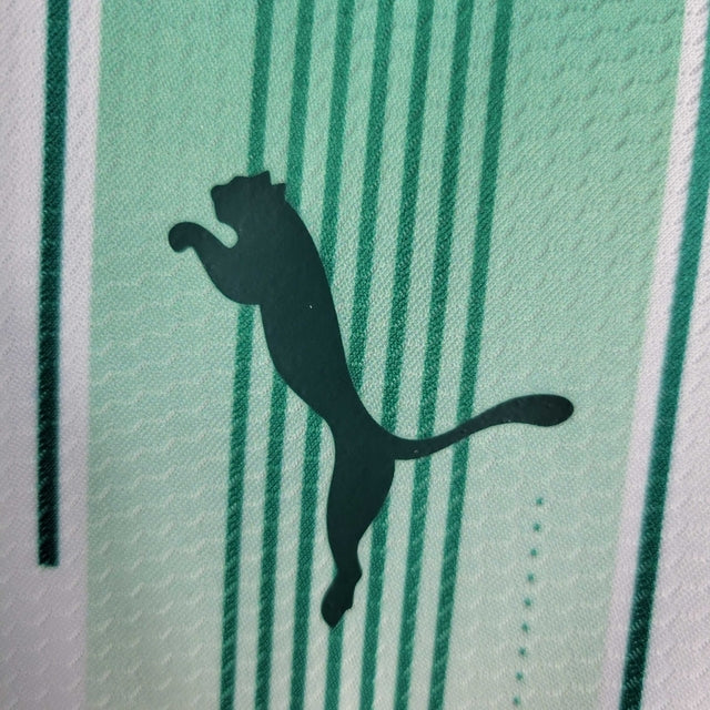 Camisa Palmeiras II 23/24 -  Puma Feminina - Branca com detalhes em verde