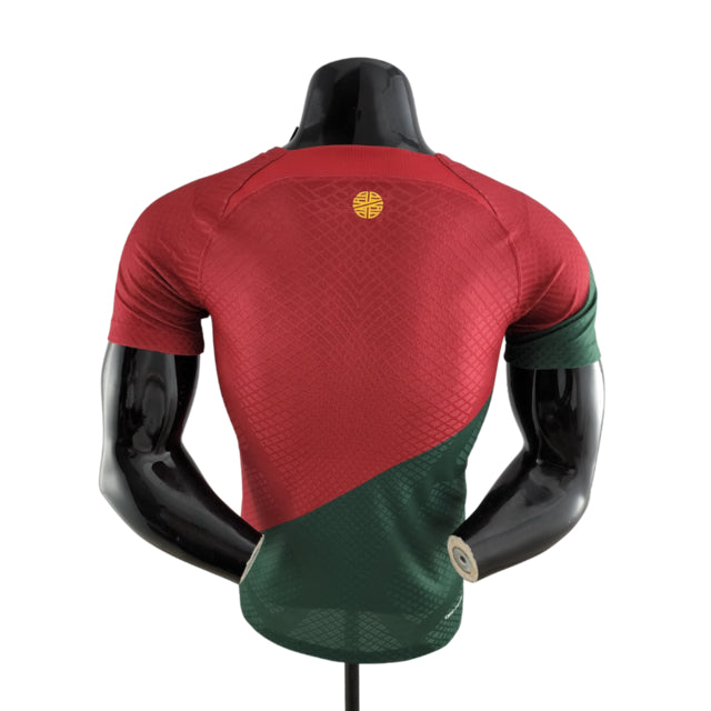 Camisa Seleção de Portugal I 22/23 - Jogador Nike Masculina - Vermelha e verde