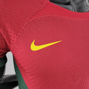 Camisa Seleção de Portugal I 22/23 - Jogador Nike Masculina - Vermelha e verde