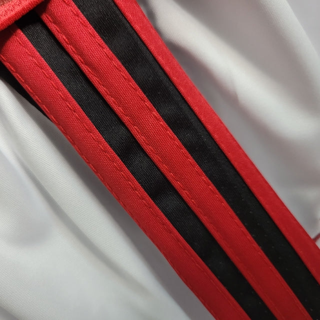 Kit Infatil Flamengo I 22/23 Adidas - Vermelho com detalhes em preto