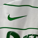 Kit Infantil Sporting Lisboa II Nike 23/24 - Branco com detalhes em verde