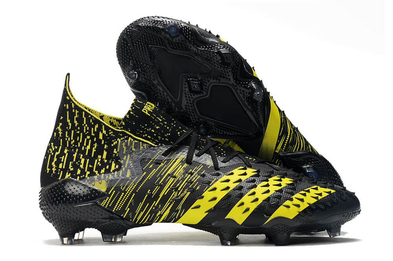 Chuteira Adidas Predator Freak.1 FG Campo