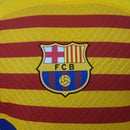 Camisa Barcelona II 22/23- Jogador Nike Masculina - Amarela com detalhes em vermelho