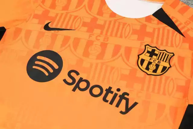 Kit Treino adulto - Camisa e Shorts - Barcelona Nike 24/25 - Laranja e azul com detalhes em preto