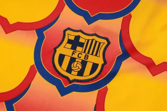 Kit Treino adulto - Camisa e Shorts - Barcelona Nike 24/25 - Amarelo e vermelho e azul
