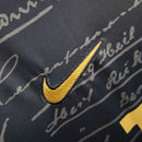 Camisa Frankfurt Edição especial Aniversário de 125 anos 24/25 - Torcedor Nike Masculina - Preta com detalhes em dourado e cinza