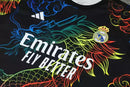 Kit Treino adulto - Camisa e Shorts - Real Madrid Adidas 24/25 - Preto com desenho de Dragão colorido