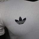 Camisa Seleção Alemanha Edição de Aniversário I 25/26 - Jogador Adidas Masculina - Branca com detalhes em preto