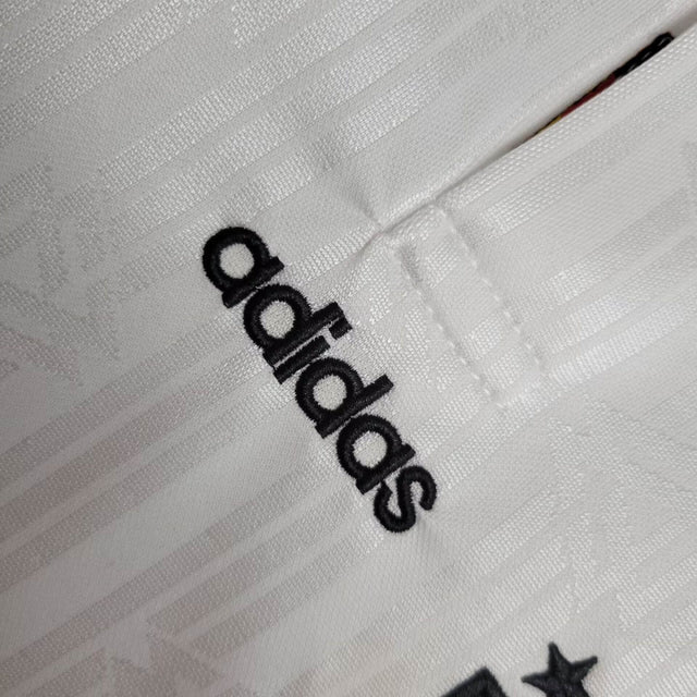 Kit Infantil Alemanha I Retrô 1996 - Adidas - Branco com detalhes em amarelo e vermelho e preto