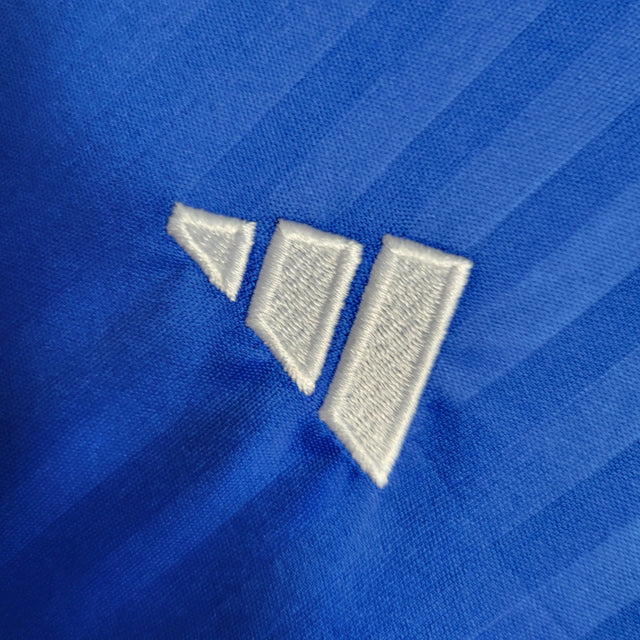 Kit Infantil Universidade de Chile I 23/24- Adidas - Azul com detalhes em vermelho e branco