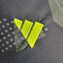 Camisa Seleção da Alemanha Goleiro 24/25 - Torcedor Adidas Masculina - Cinza com detalhes em laranja e amarelo