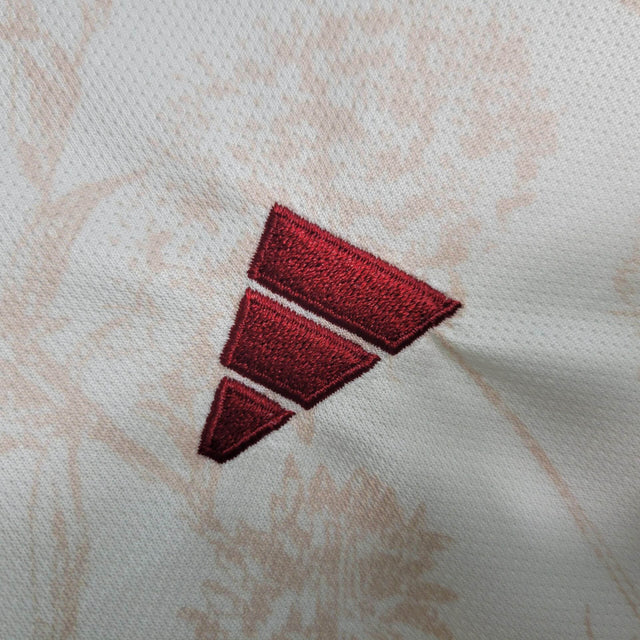 Kit Infantil Bayern de Munique II 23/24 - Adidas - Branco com detalhes em vinho