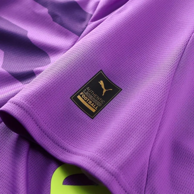 Camisa Borussia Dortmund Edição especial de Aniversário 25/26 - Torcedor Puma Masculina - Roxa com detalhes em preto