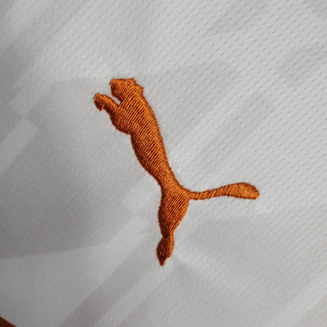 Kit Infantil Manchester City II 23/24 - Puma - Branco com detalhes em vinho e laranja