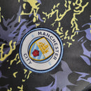 Kit Infantil Manchester City Edição especial 23/24 - Puma - Preto com detalhes em azul e amarelo