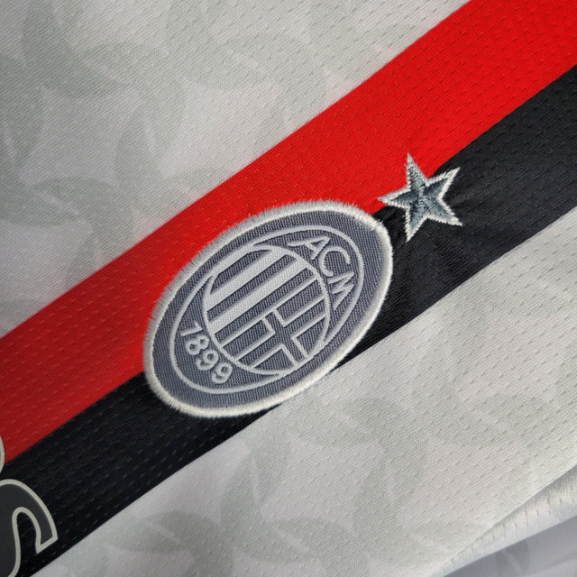 Kit Infantil AC Milan II 23/24 - Puma - Branco com detalhes em vermelho e preto